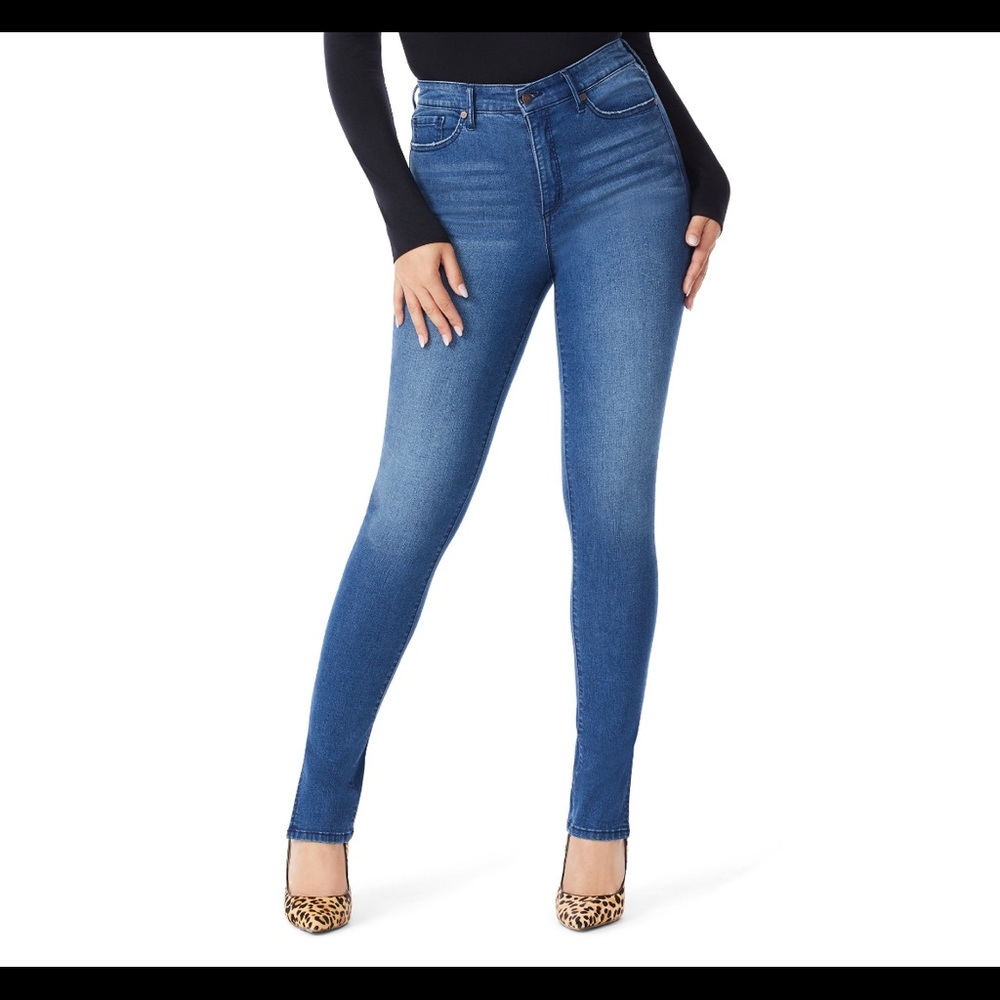 Sofia Jeans by Sofia Vergara Women's
Rosa Curvy Super High-Rise Skinny
Ankle Jea